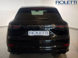 PORSCHE Cayenne 3.0 V6
