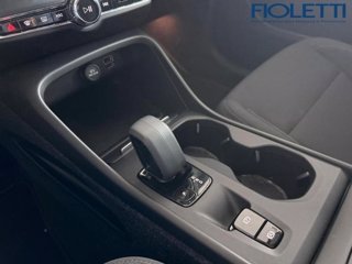 VOLVO XC40 T3 Geartronic Momentum Pro